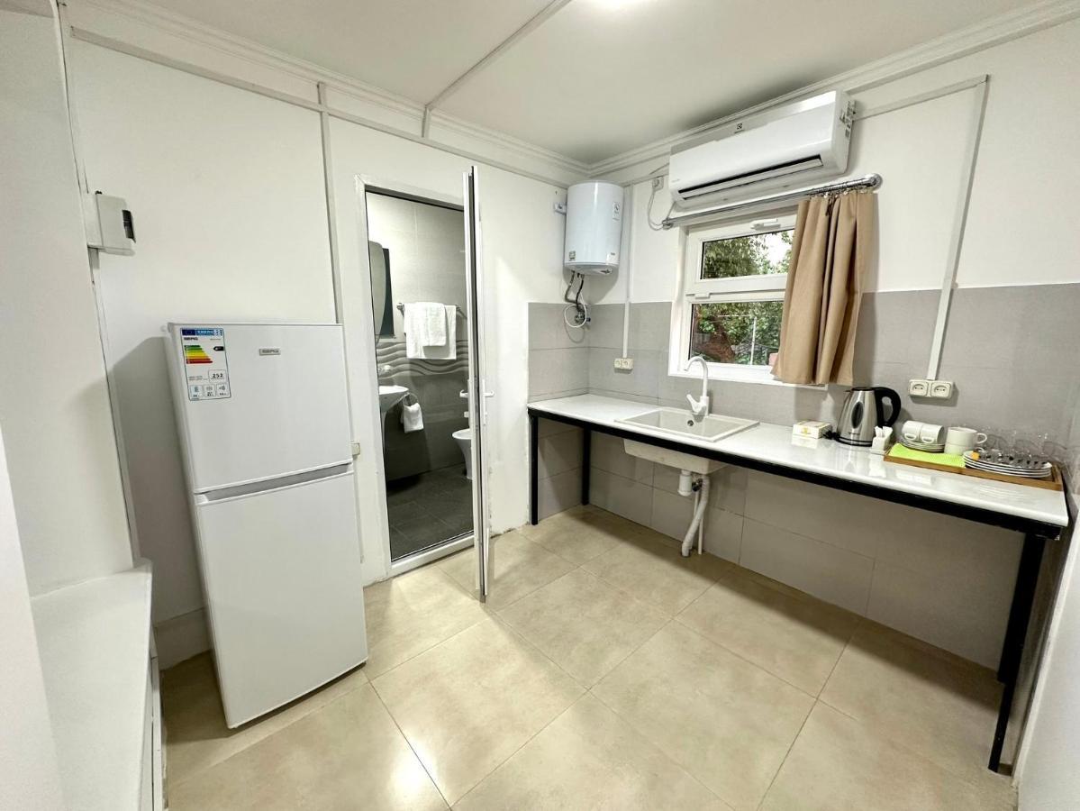 Family Appartments On Buzand Street エレバン エクステリア 写真